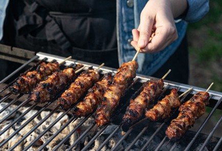 Фото шага рецепта Шашлычки из свинины 176215 шаг 9  