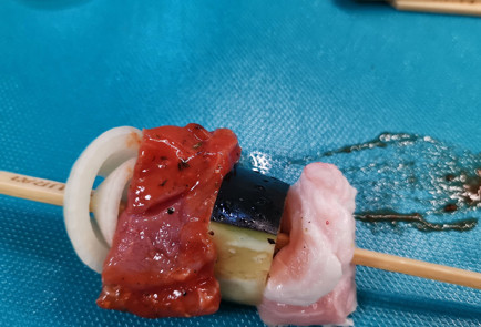 Фото шага рецепта Шашлычки из свиных щек и вырезки 151515 шаг 14  