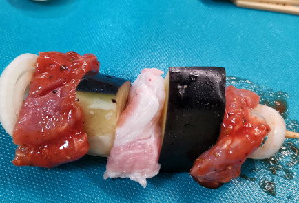 Фото шага рецепта Шашлычки из свиных щек и вырезки 151515 шаг 15  