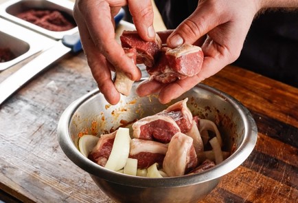 Фото шага рецепта Шашлык из баранины в маринаде из печеного перца 140920 шаг 9  