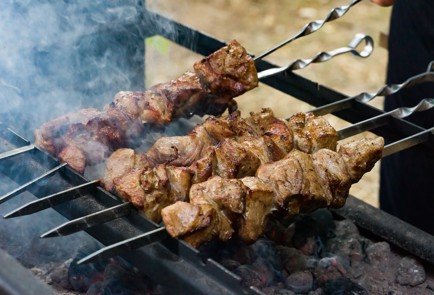 Фото шага рецепта Шашлык из свинины на минералке 152626 шаг 9  