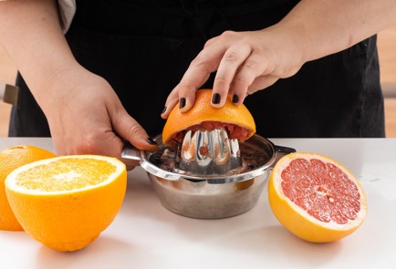 Фото шага рецепта Шашлыки из маринованной грудки индейки 151863 шаг 1  