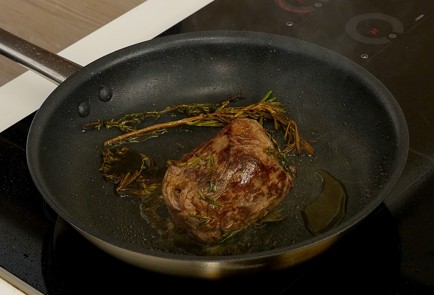 Фото шага рецепта Шатобриан с пряным картофельным пюре и фуагра 114335 шаг 4  