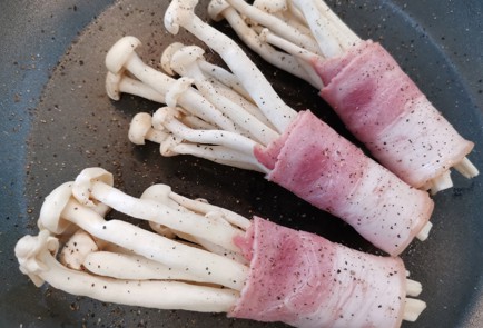 Фото шага рецепта Шимеджи 189830 шаг 5  