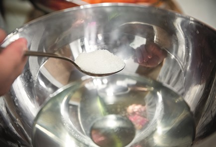 Фото шага рецепта Школьные беляши 92711 шаг 1  