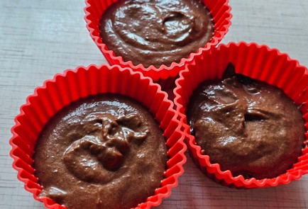 Фото шага рецепта Шоколадные кексы с черносливом 186711 шаг 10