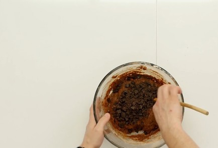 Фото шага рецепта Шоколадные маффины 126543 шаг 7  