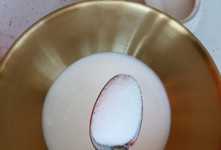 Фото шага рецепта Шоколадные оладьи 191325 шаг 2