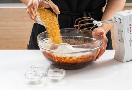 Фото шага рецепта Шоколадные вафли 189719 шаг 5