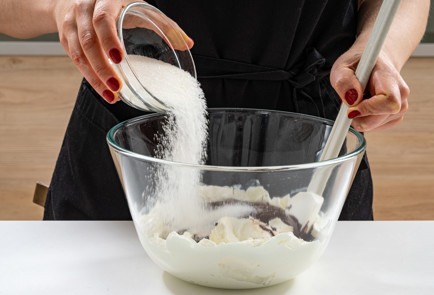 Фото шага рецепта Шоколадный баскский чизкейк 189163 шаг 3  