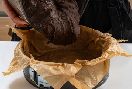 Фото шага рецепта Шоколадный баскский чизкейк 189163 шаг 7  