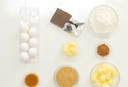 Фото шага рецепта Шоколадный фондан со сливочным мороженым 53707 шаг 1