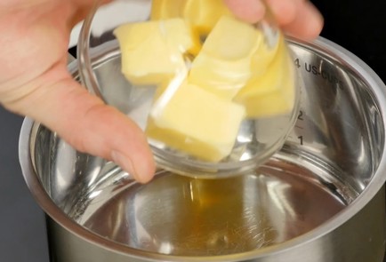 Фото шага рецепта Шоколадный фондан со сливочным мороженым 53707 шаг 2