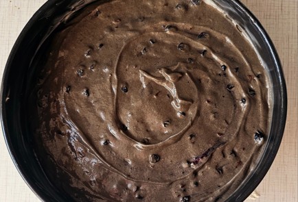 Фото шага рецепта Шоколадный кекс с черникой 190022 шаг 11  