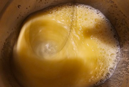 Фото шага рецепта Шоколадный кекс с кедровыми орехами 174817 шаг 1  