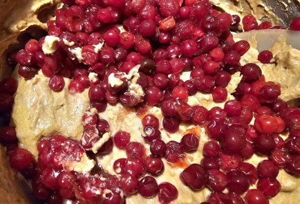 Фото шага рецепта Шоколадный кекс с кедровыми орехами 174817 шаг 6  