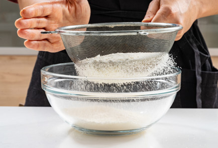 Фото шага рецепта Шоколадный кекс в микроволновке 190031 шаг 5  