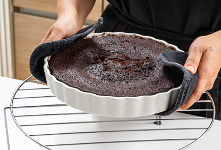 Фото шага рецепта Шоколадный кекс в микроволновке 190031 шаг 8  