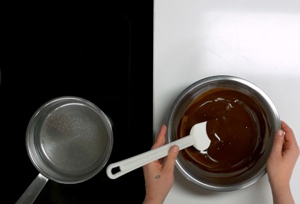 Фото шага рецепта Шоколадный кекс 140757 шаг 1