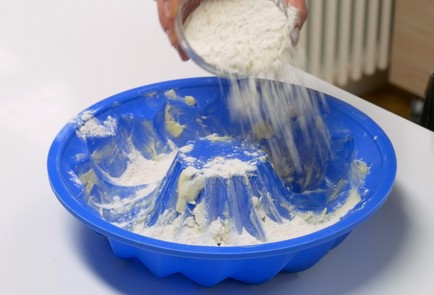 Фото шага рецепта Шоколадный кекс 140757 шаг 8