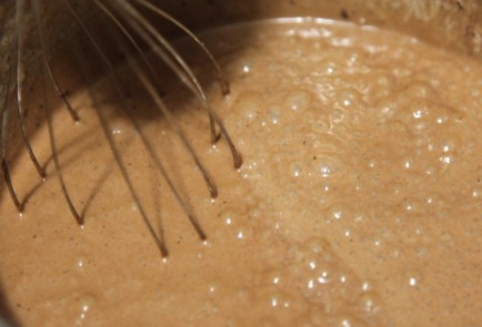 Фото шага рецепта Шоколадный мусс с апельсиновой цедрой и коньяком 173659 шаг 11