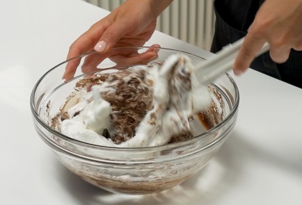 Фото шага рецепта Шоколадный мусс 151179 шаг 4  