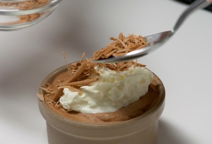 Фото шага рецепта Шоколадный мусс 151179 шаг 7  