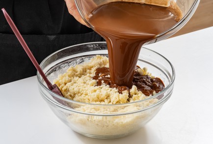 Фото шага рецепта Шоколадный пирог без яиц 175431 шаг 5