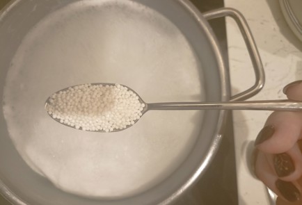 Фото шага рецепта Шоколадный пудинг с тапиокой 191504 шаг 2