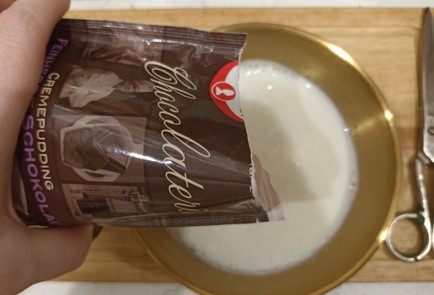 Фото шага рецепта Шоколадный пудинг с тапиокой 191504 шаг 3