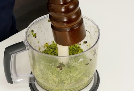 Фото шага рецепта Шотландские яйца с пюре из зеленого горошка с мятой 94008 шаг 6  