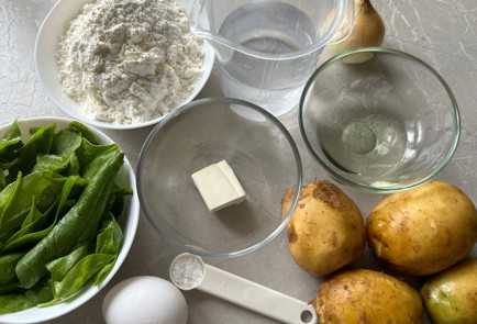 Фото шага рецепта Шпинатные вареники 174357 шаг 1  