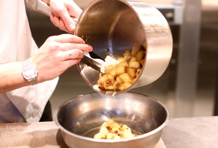 Фото шага рецепта Штрудель с яблоками 137968 шаг 3  