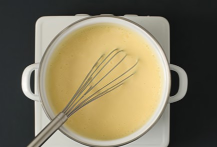 Фото шага рецепта Шу с кремом 57791 шаг 1  