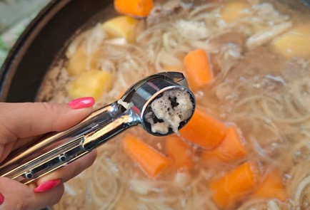 Фото шага рецепта Шурпа на костре 189300 шаг 10  