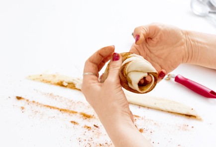 Фото шага рецепта Шведские булочки с корицей 80444 шаг 4  