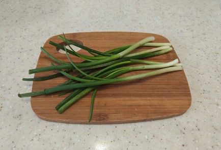 Фото шага рецепта Сибас с зеленым луком 176184 шаг 5  