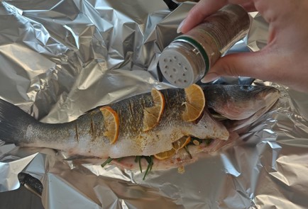 Фото шага рецепта Сибас с зеленым луком 176184 шаг 8  