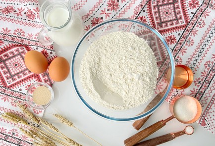 Фото шага рецепта Сибирское кружево идеальные дрожжевые блины с яблочнобрусничным соусом 188642 шаг 1