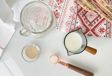 Фото шага рецепта Сибирское кружево идеальные дрожжевые блины с яблочнобрусничным соусом 188642 шаг 2