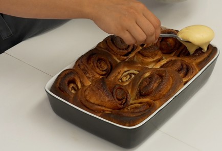 Фото шага рецепта Булочка с корицей 136985 шаг 10  