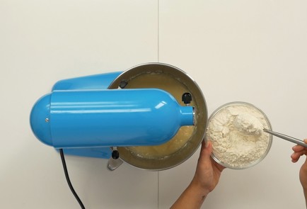 Фото шага рецепта Булочка с корицей 136985 шаг 2  