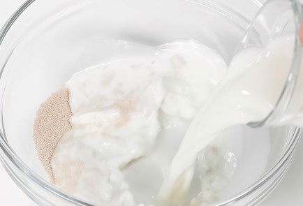 Фото шага рецепта Булочки с корицей 173639 шаг 4  