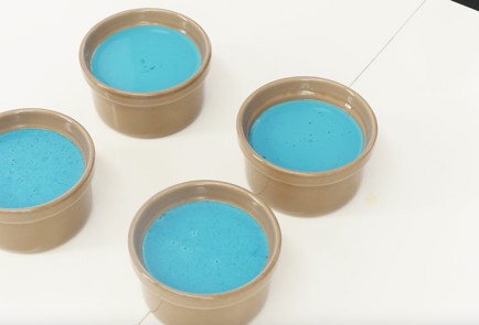 Фото шага рецепта Синяя паннакотта 125097 шаг 4  