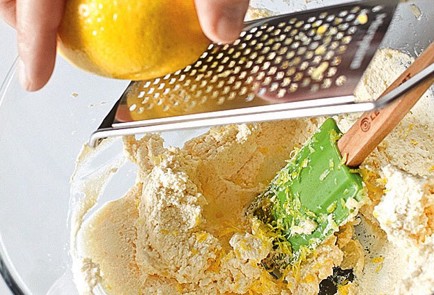 Фото шага рецепта Сырники с кукурузной мукой и вареньем 31209 шаг 2  