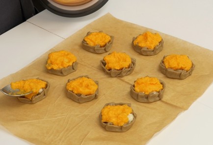 Фото шага рецепта Латышские пирожки скландраусис 137628 шаг 9  