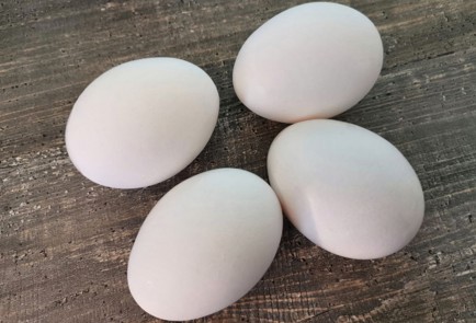 Фото шага рецепта Скрэмбл с томатами 176211 шаг 1