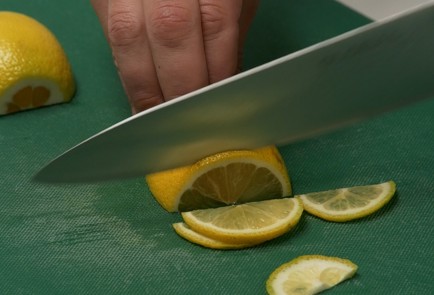 Фото шага рецепта Скумбрия в духовке 140245 шаг 5  