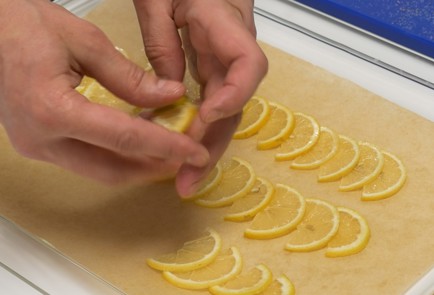 Фото шага рецепта Скумбрия в духовке 140245 шаг 7  