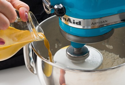 Фото шага рецепта Сладкая пасхальная бабка 152143 шаг 4